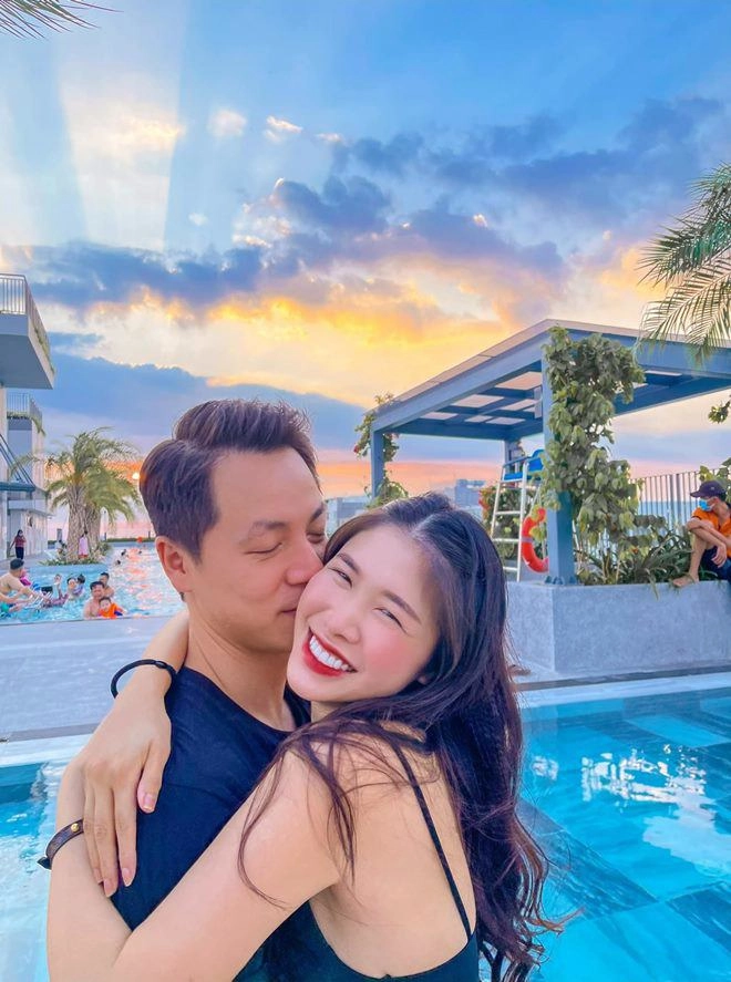 Xưa thuê nhà 3 triệu đồngtháng fangirl sinh 2 con được nam ca sĩ tặng nhà 10 tỷ - 16