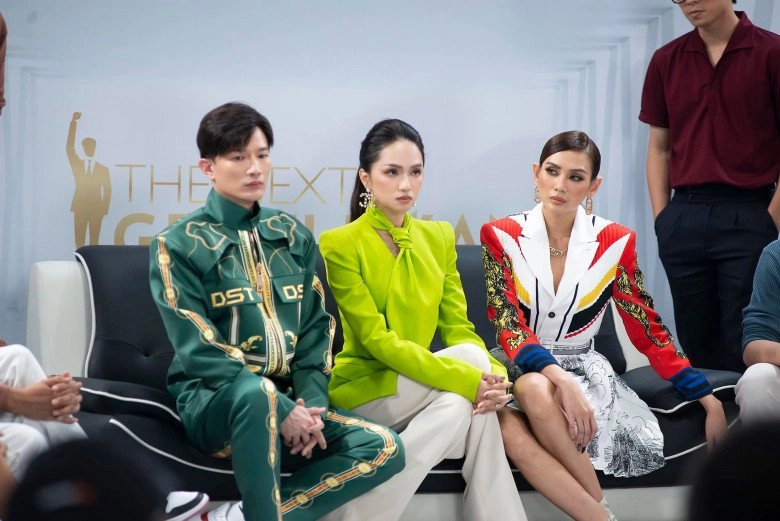 Xuất hiện chân dài make-up lộng lẫy ngồi lẩy ốc bên đường mặt xinh da trắng hoá ra người quen - 7