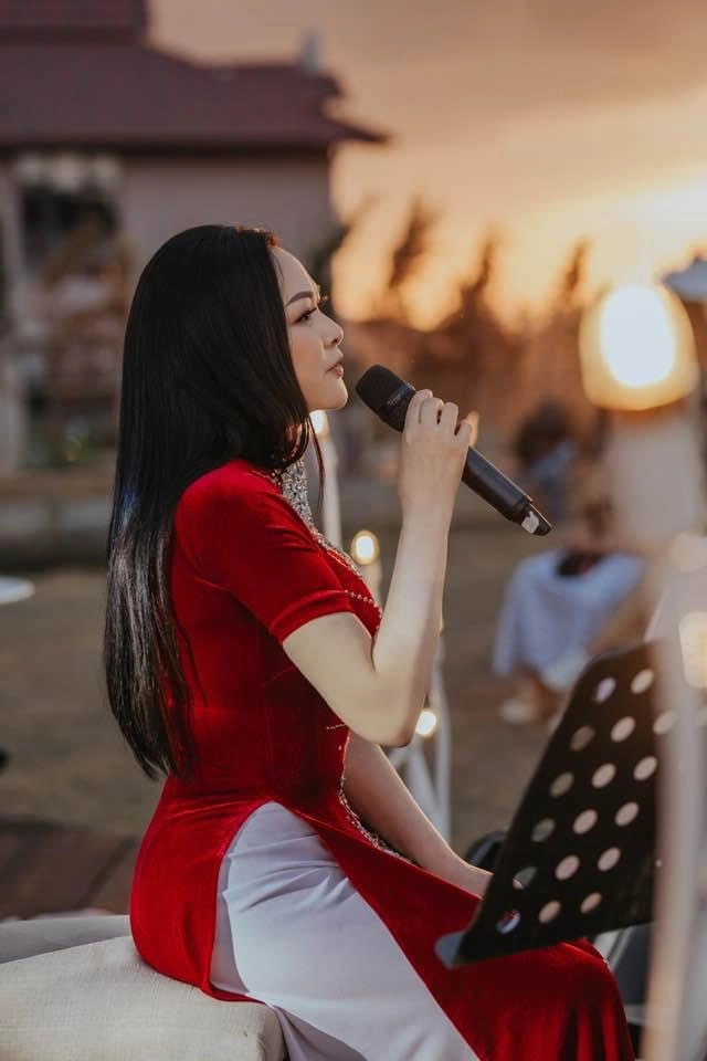 Xuất hiện chị gái sinh đôi của hoa hậu phương khánh - 12