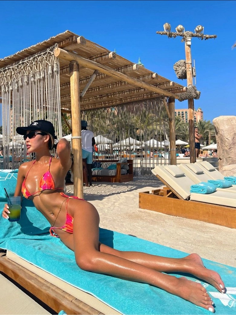 Xuất hiện nữ hoàng bikini nhăm nhe soán ngôi của ngọc trinh body nóng bỏng chuẩn gái âu mỹ - 2