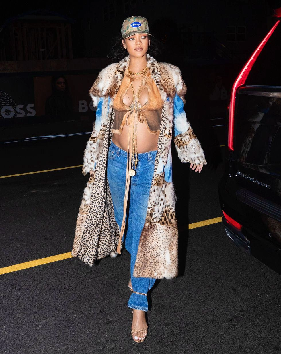 Xuất hiện rihanna phiên bản việt bầu vượt mặt vẫn diện áo ngắn khoe bụng quan trọng là mẹ chồng - 2