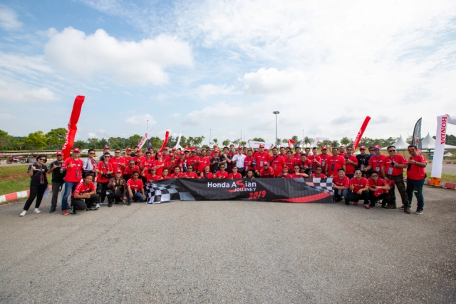 Xuyên suốt hành trình chạy xe mô tô xem motogp tại malaysia cùng honda asian journey 2019 - 1