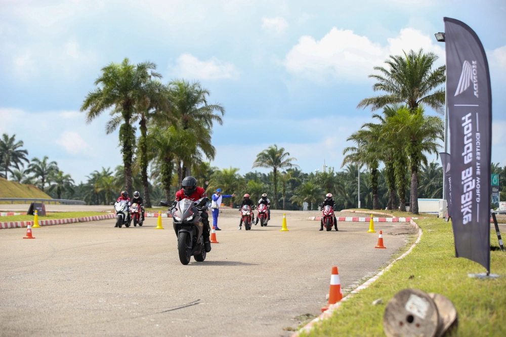 Xuyên suốt hành trình chạy xe mô tô xem motogp tại malaysia cùng honda asian journey 2019 - 14