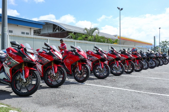 Xuyên suốt hành trình chạy xe mô tô xem motogp tại malaysia cùng honda asian journey 2019 - 20
