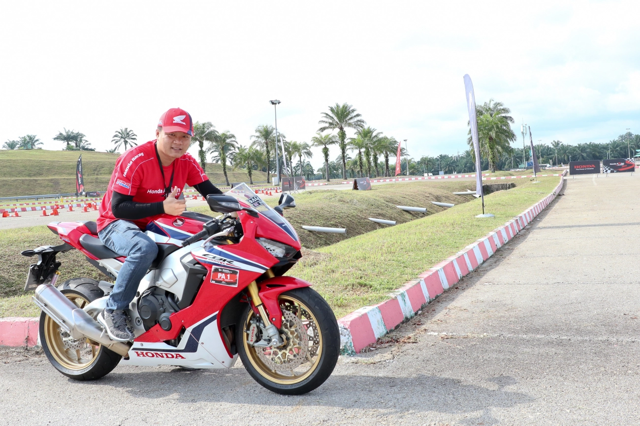 Xuyên suốt hành trình chạy xe mô tô xem motogp tại malaysia cùng honda asian journey 2019 - 21