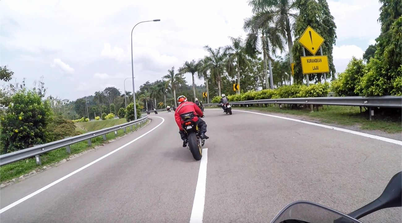 Xuyên suốt hành trình chạy xe mô tô xem motogp tại malaysia cùng honda asian journey 2019 - 31
