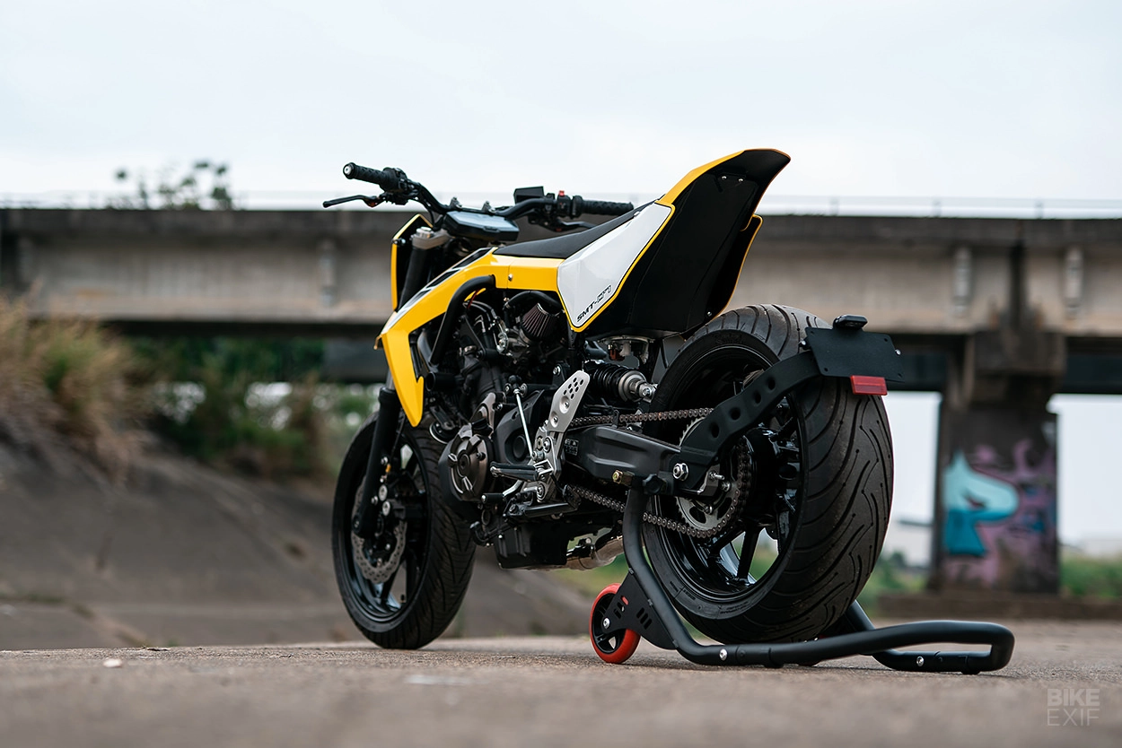 Yamaha mt-07 thay hình lột xác với phong cách supermoto từ queensland - 12