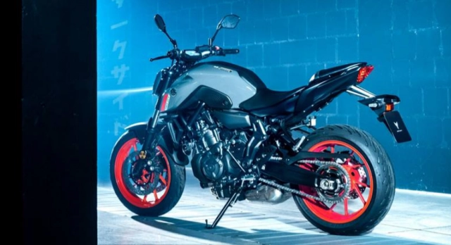 Yamaha mt-07 và aprilia tuono 660 trên bàn cân thông số - 8