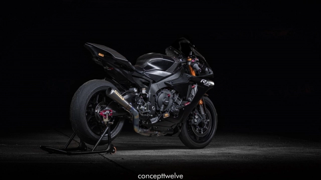 Yamaha r1 độ quái dị theo đồ họa r15 stupid fast - 15