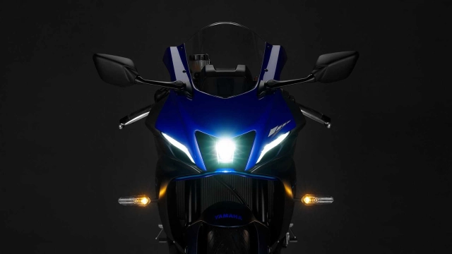 Yamaha r7 2021 chính thức ra mắt với giá từ 200 triệu đồng - 1