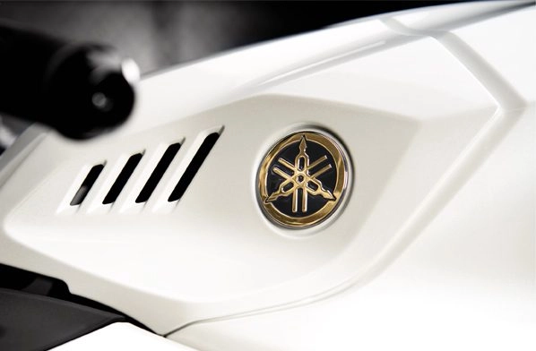 Yamaha r3 wgp 60th anniversary edition được bán tại nhật bản với số lượng giới hạn - 8