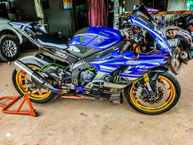 Yamaha r6 độ ấn tượng với phong cách superbike r1m - 3