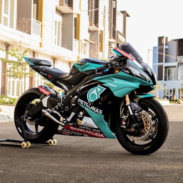 Yamaha r6 thoát xác ngoạn mục trong diện mạo petronas - 4