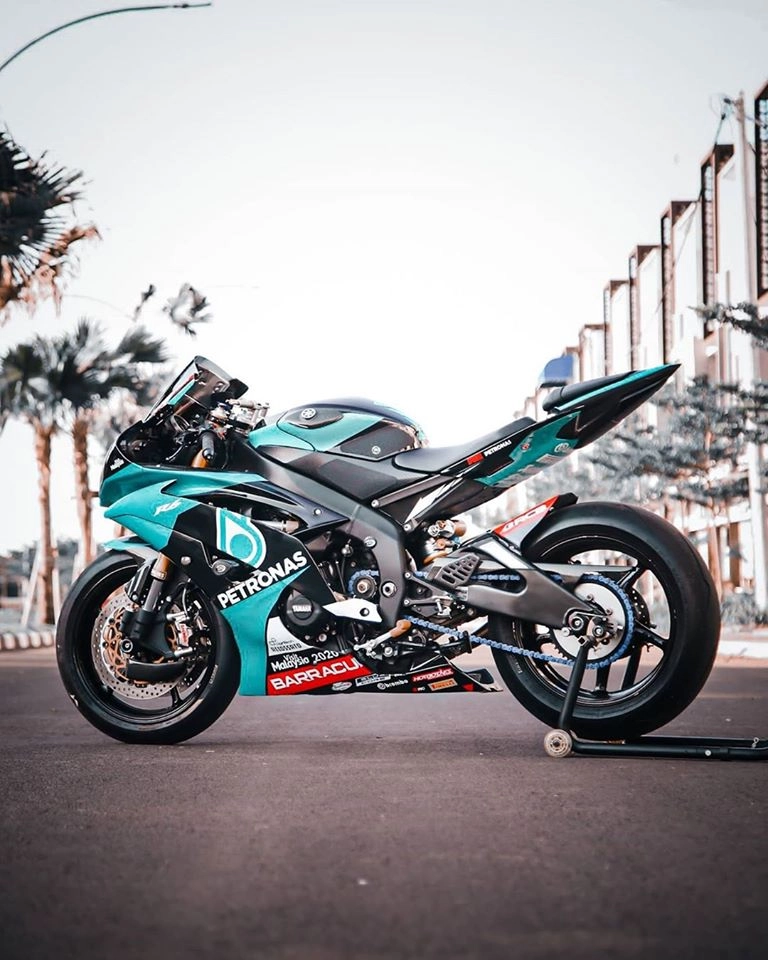 Yamaha r6 thoát xác ngoạn mục trong diện mạo petronas - 5