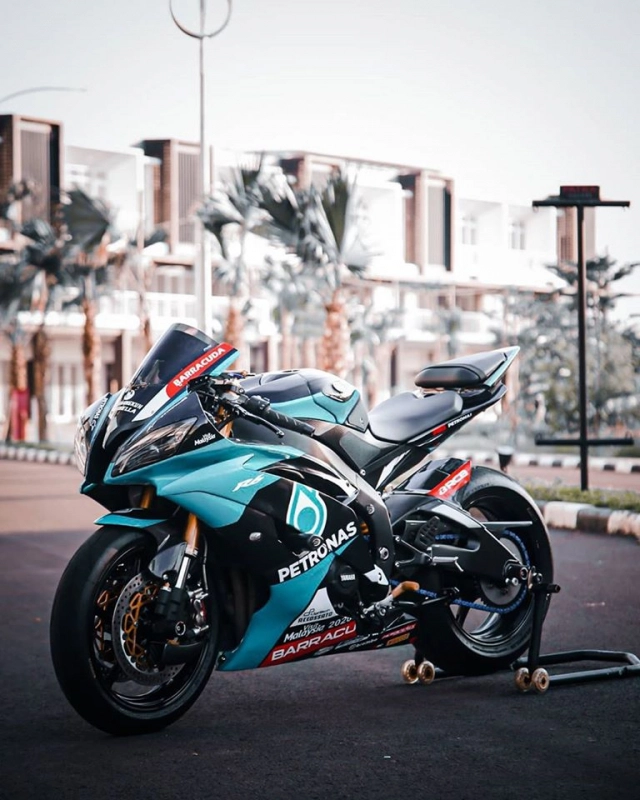 Yamaha r6 thoát xác ngoạn mục trong diện mạo petronas - 6