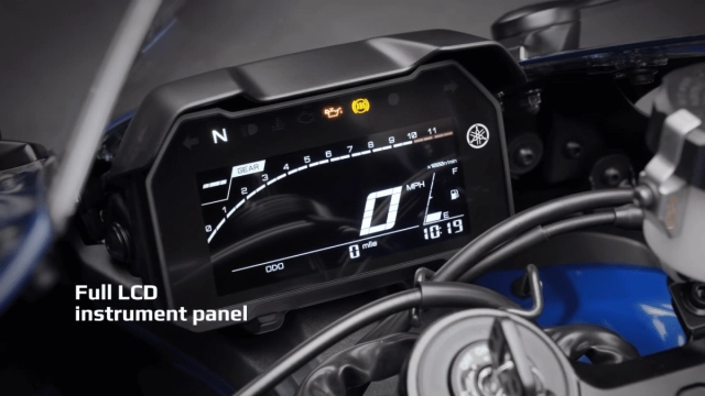 Yamaha r7 tiết lộ những nâng cấp lớn về mặt trang thiết bị mà ít ai biết - 24