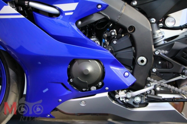 Yamaha r7 và yamaha r6 trên bàn cân thông số - 4