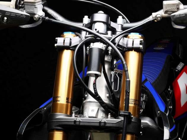 Yamaha thử nghiệm hệ thống lái trợ lực điện cho xe đua - 1