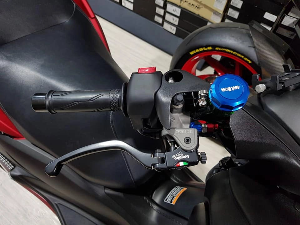 Yamaha xmax 300 độ kịch tính tại nbb racingparts - 5