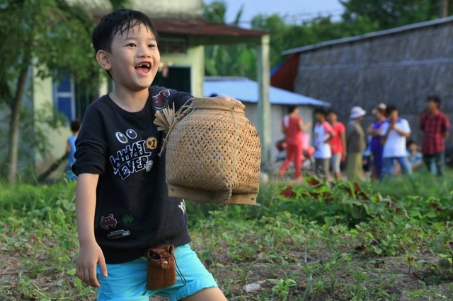 3 cậu bé việt nổi nhất bố ơi mình đi đâu thế giờ đã là thanh niên trưởng thành cao tận 1m7 - 17