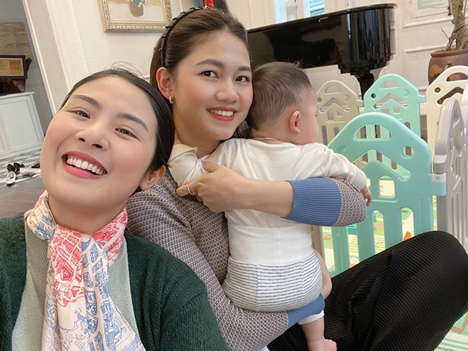 Á hậu việt cao 1m81 lấy chồng đại gia1m82 con trai mới mẫu giáo đã dài ngoằng hơn bạn - 5