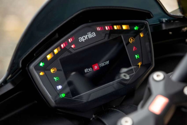 Aprilia tuono 660 factory 2022 ra mắt tại malaysia với giá 400 triệu đồng - 4