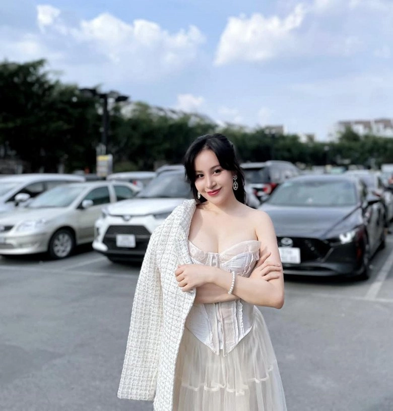 Bà tưng mặc phong phanh đi đổ xăng bị nói béo liền công khai cân nặng chuẩn hotgirl xứ nghệ - 7
