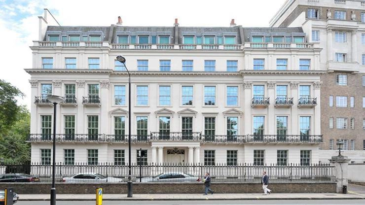 Bỏ trống 15 năm ngôi nhà đắt nhất london được rao bán khung cảnh bên trong mới khó tin - 16
