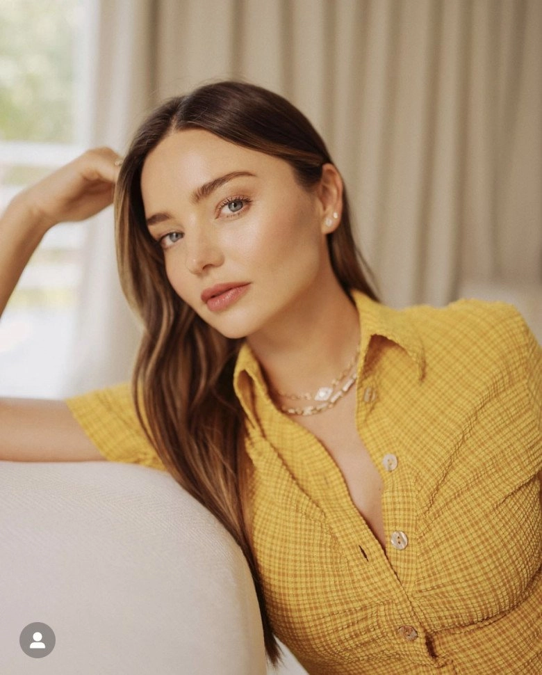 Chỉ dùng 2 chiếc thìa để trang điểm thiên thần nội y miranda kerr có đôi mắt đẹp long lanh - 4