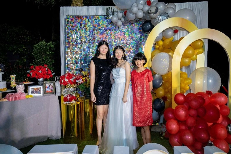 Con gái bình minh 13 tuổi cao 1m73 da trắng như bông bưởi em gái làn da khác hẳn - 11