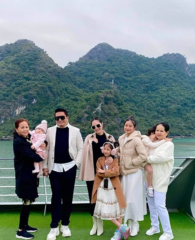 Con gái đại gia quận 7 đoàn di băng nhận quà sinh nhật chật kín nhà bé gái nào nhìn cũng mê - 10