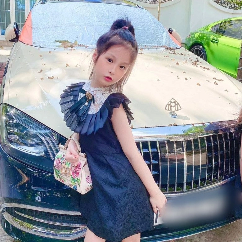 Con gái đại gia quận 7 đoàn di băng nhận quà sinh nhật chật kín nhà bé gái nào nhìn cũng mê - 12