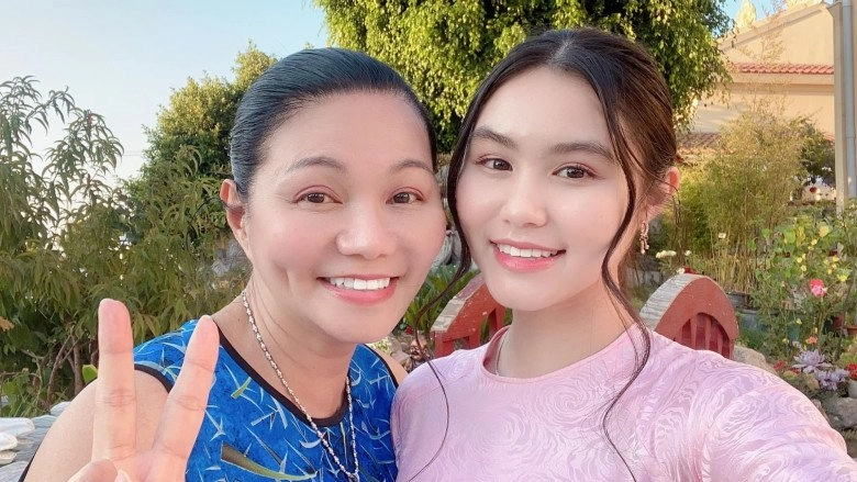 Con gái nsưt ngọc huyền vừa xinh vừa giỏi ở mỹ nhưng về việt nam có thể vào hội hoa hậu tương lai với con gái quyền linh - 1