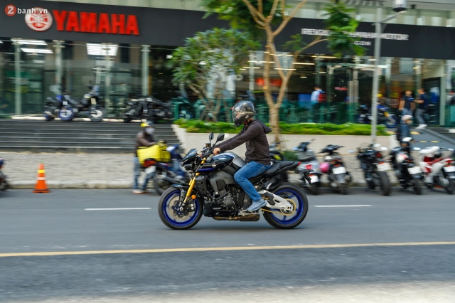 Đánh giá yamaha mt-10 2022 - một bậc thầy về mô-men xoắn mới - 2