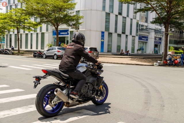 Đánh giá yamaha mt-10 2022 - một bậc thầy về mô-men xoắn mới - 13