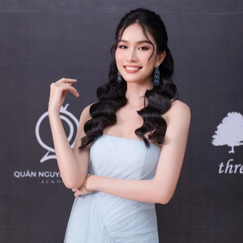 Danh tính mc cầm trịch chung kết miss grandvietnam 2022 chân dài 1m22 nhan sắc lấn lướt nhiều thí sinh - 10