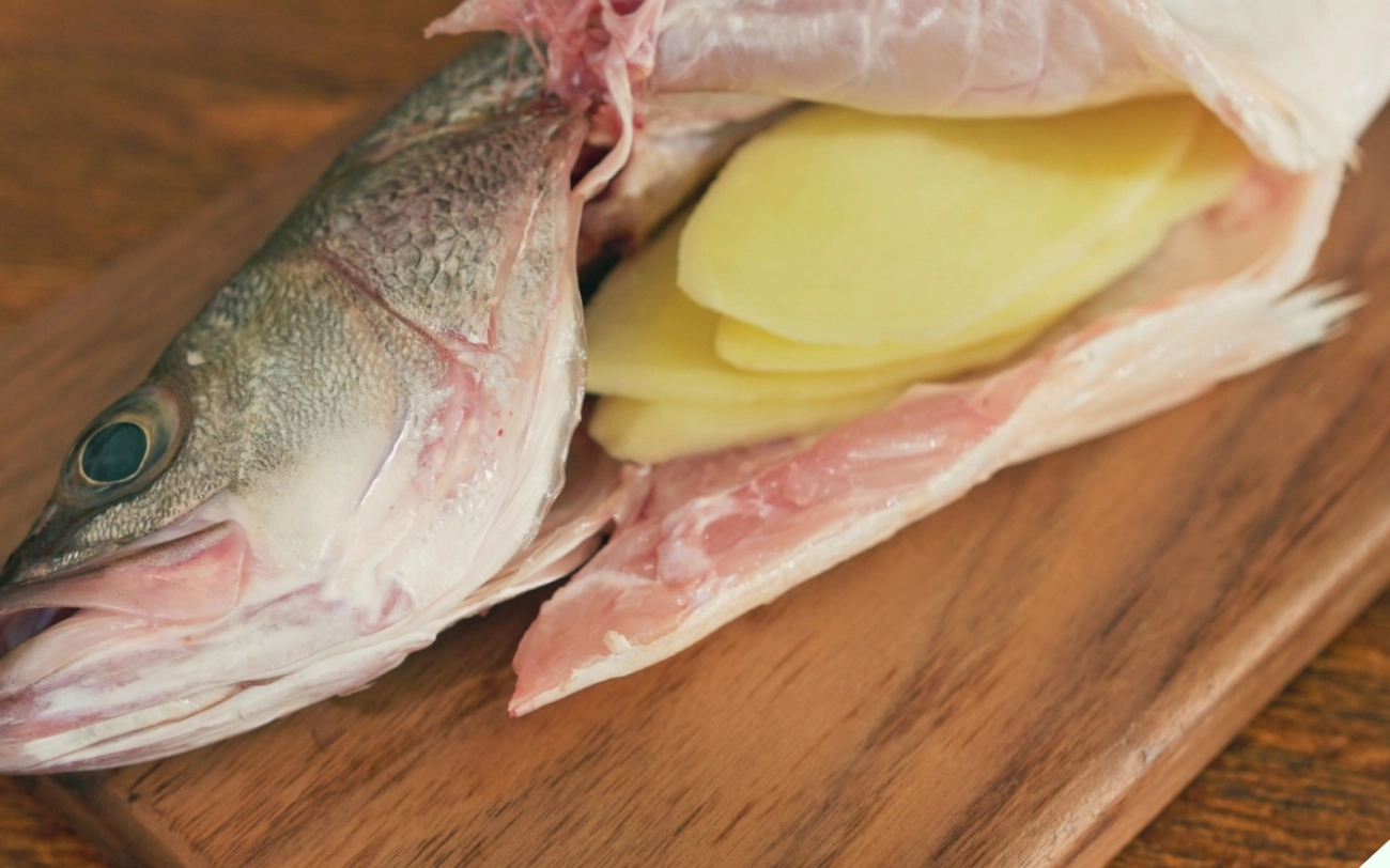 Hấp cá nên dùng nước lạnh hay nước nóng nhiều người làm sai cách chả trách cá tanh ngòm thịt bở không ngon - 6