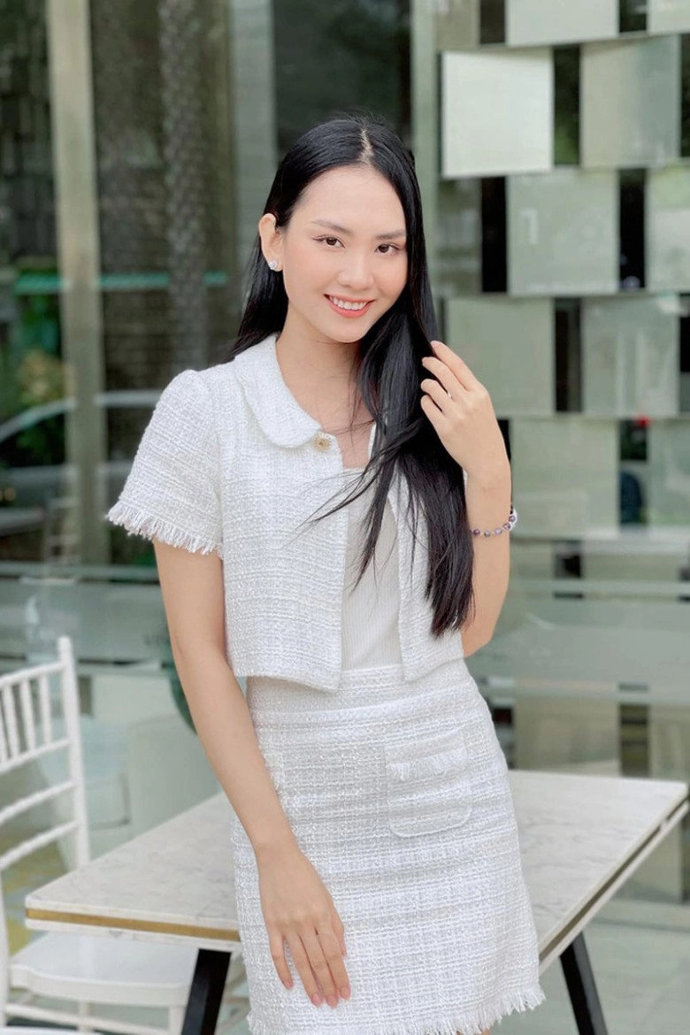 Hoa hậu từng bán vương miện làm mẹ tuổi 24 có gương mặt chuẩn tỉ lệ vàng mặt mộc xứng danh nữ thần - 10