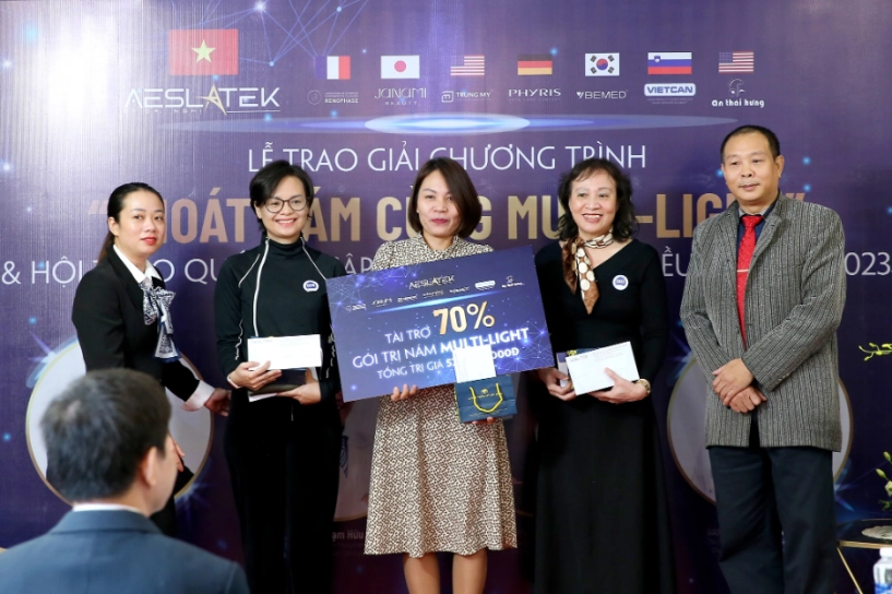 Hội thảo quốc tế cập nhật xu hướng điều trị nám 2023 và trao giải thoát nám cùng multi-light - 3