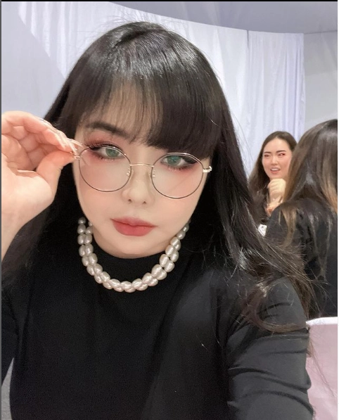 Idol vạn người mê park bom xuất hiện mũm mĩm gương mặt khác lạ khiến fans ruột nhận khó ra - 13