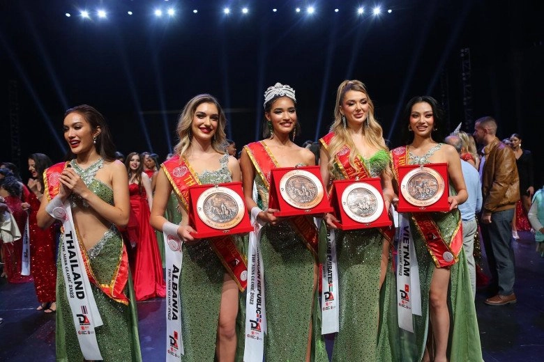 Lâm thu hồng ẵm giải á hậu 4 miss globe 2022 mất hành lý 7 ngày vẫn thắng đẫm giải thưởng - 2