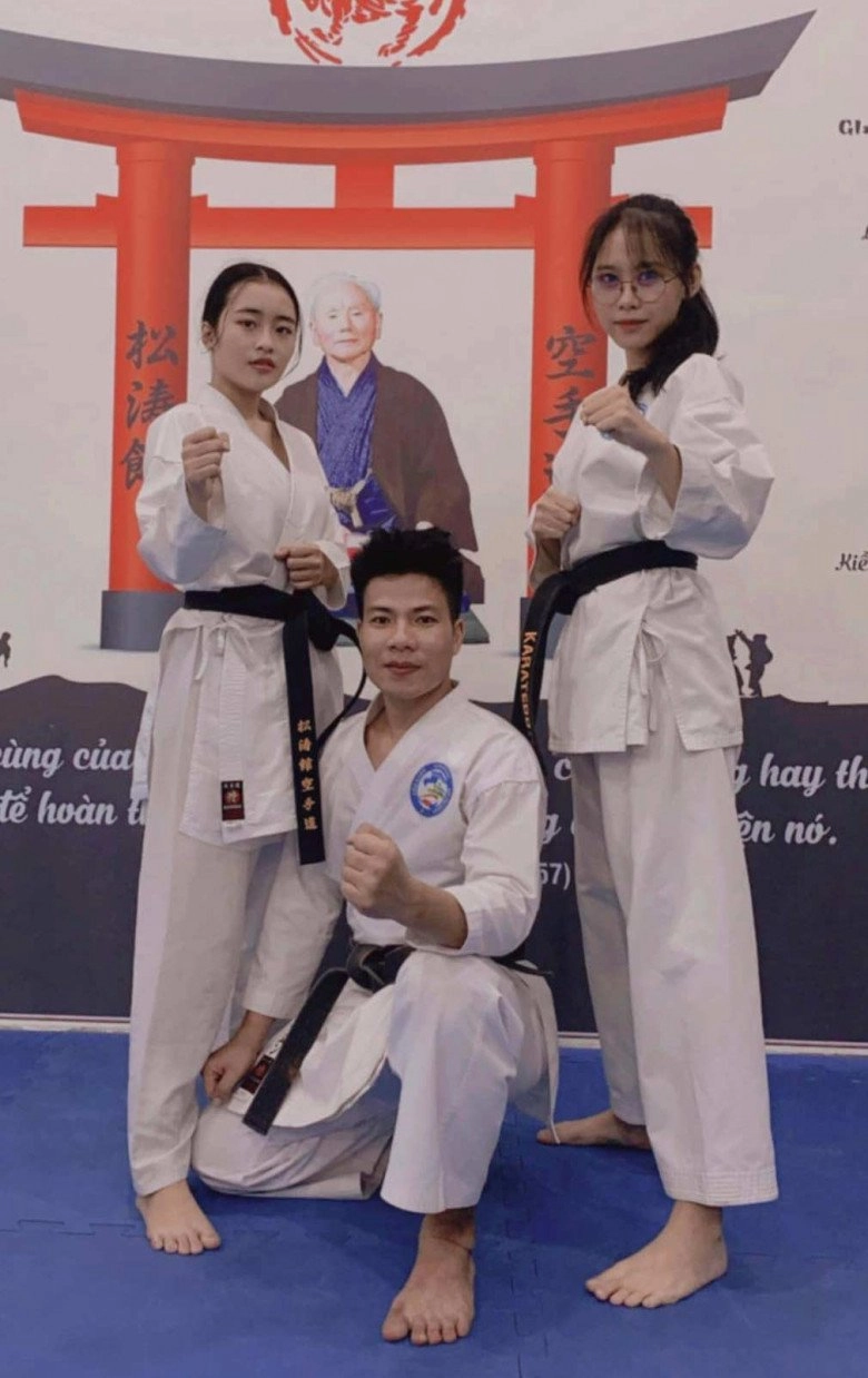 Lột bỏ đồ võ nữ võ sĩ karate mặc gợi cảm khoe đường cong dấn thân đấu trường nhan sắc - 1