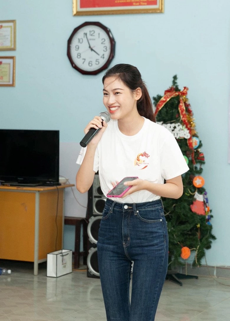 Mặt mộc gây choáng của top 5 miss grand vietnam 2022 tân hoa hậu hiền khô - 19