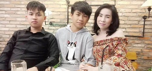 Mẹ đảm cho giò heo vào nồi chiên tưởng hài hước mà thành phẩm khiến chồng khen nở mũi - 1