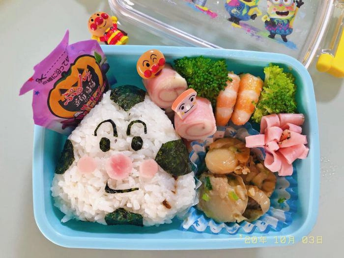 Mẹ đảm làm cơm bento cho con đi học hội chị em đứng ngồi không yên vì kém cạnh - 7