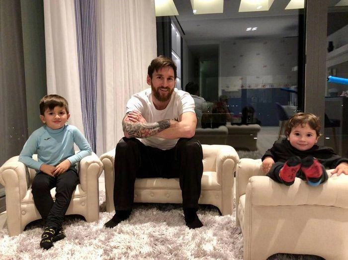 Messi có 4 cơ ngơi đắt giá tại sao không chiếc máy bay nào trên thế giới có thể bay qua nóc nhà messi - 4