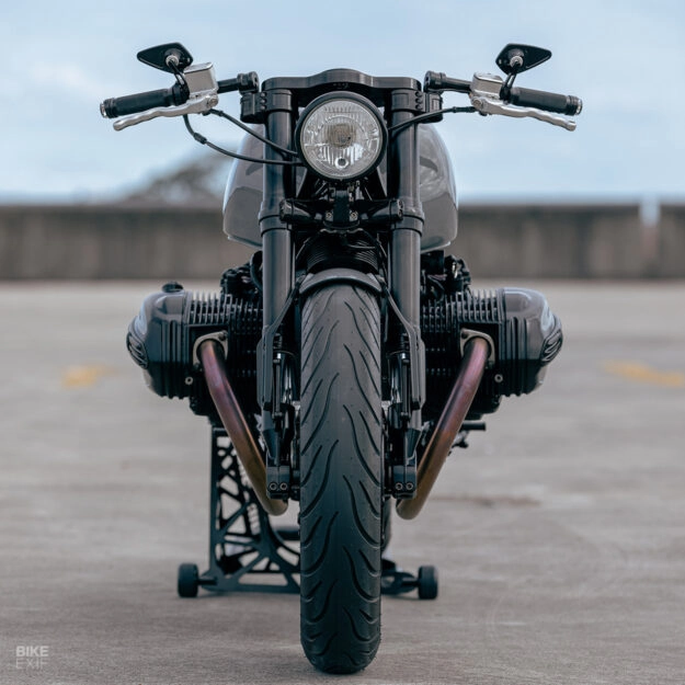 Một chiếc bmw rninet độ cafe racer của deus - 3