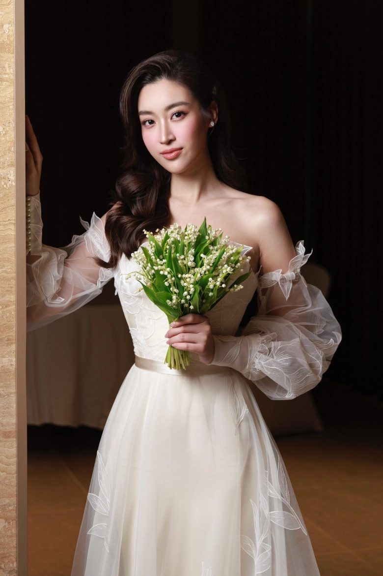 Ngắm trọn nét đẹp tinh khôi của hoa hậu đỗ mỹ linh trong thiết kế váy cưới đặc biệt từ calla bridal - 2