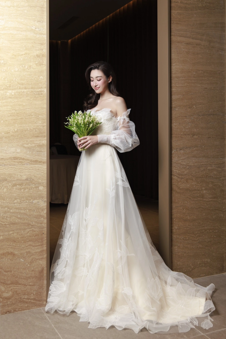 Ngắm trọn nét đẹp tinh khôi của hoa hậu đỗ mỹ linh trong thiết kế váy cưới đặc biệt từ calla bridal - 4