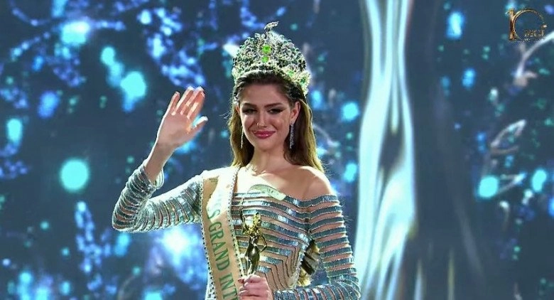 Người đẹp brazil đăng quang miss grand international dáng cong mãng xà môi dày gợi cảm diện gì cũng bốc - 2